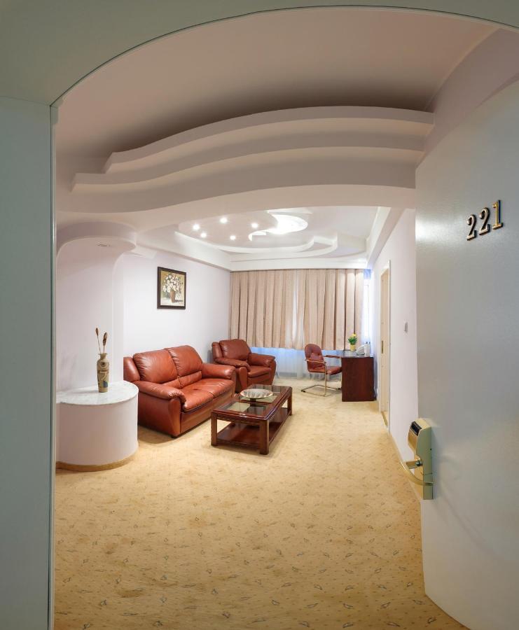 Galmondo Hotel Галац Экстерьер фото